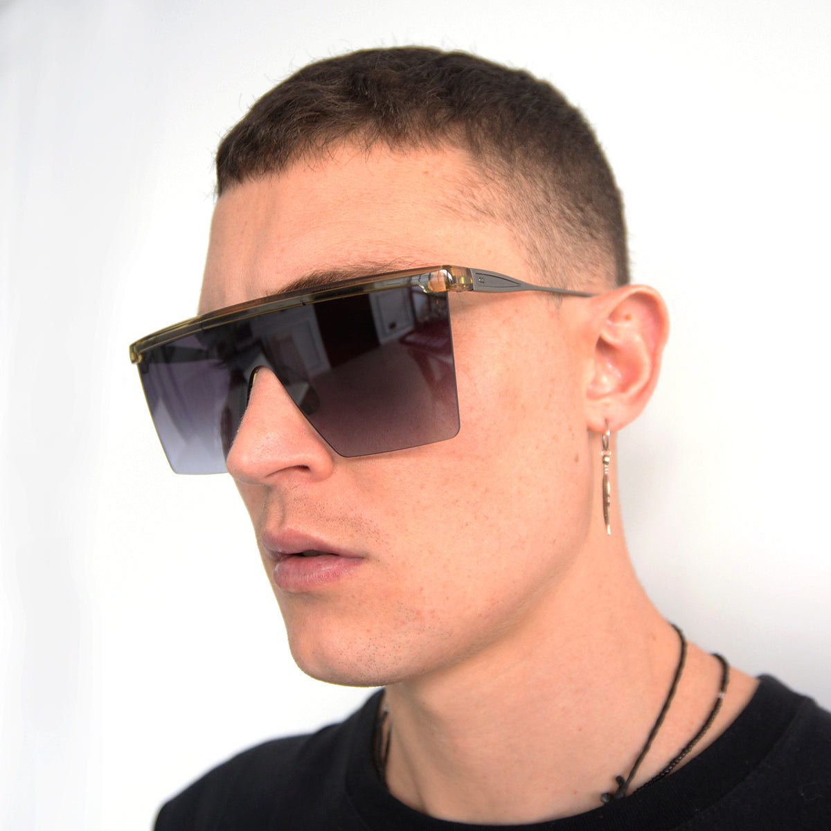 Moscow - Metal Olive - Grey Gradient Lens