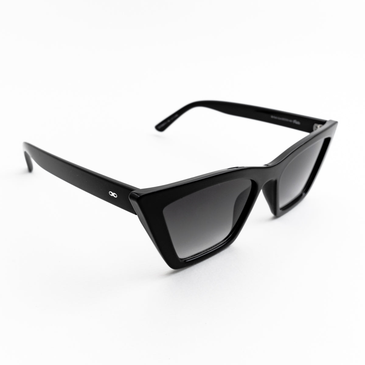 Frida - Black Shiny - Grey Gradient Lens