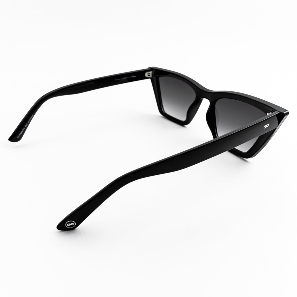 Frida - Black Shiny - Grey Gradient Lens