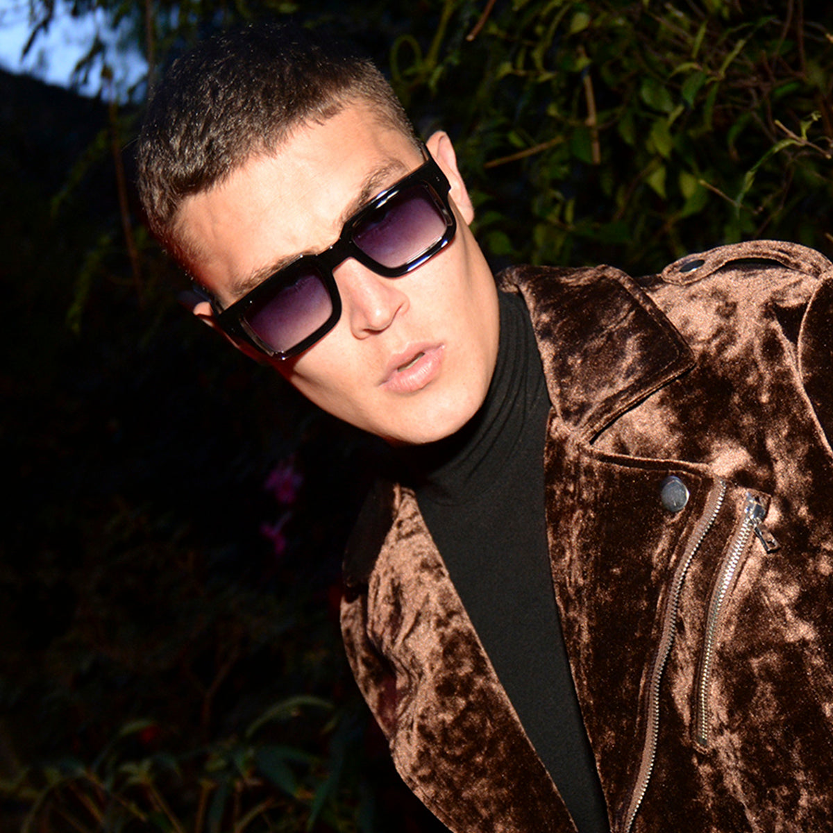 Exclamation - Black Shiny - Ocean Gradient Lens