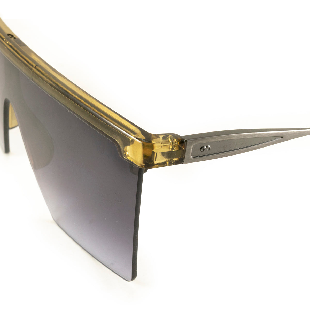 Moscow - Metal Olive - Grey Gradient Lens