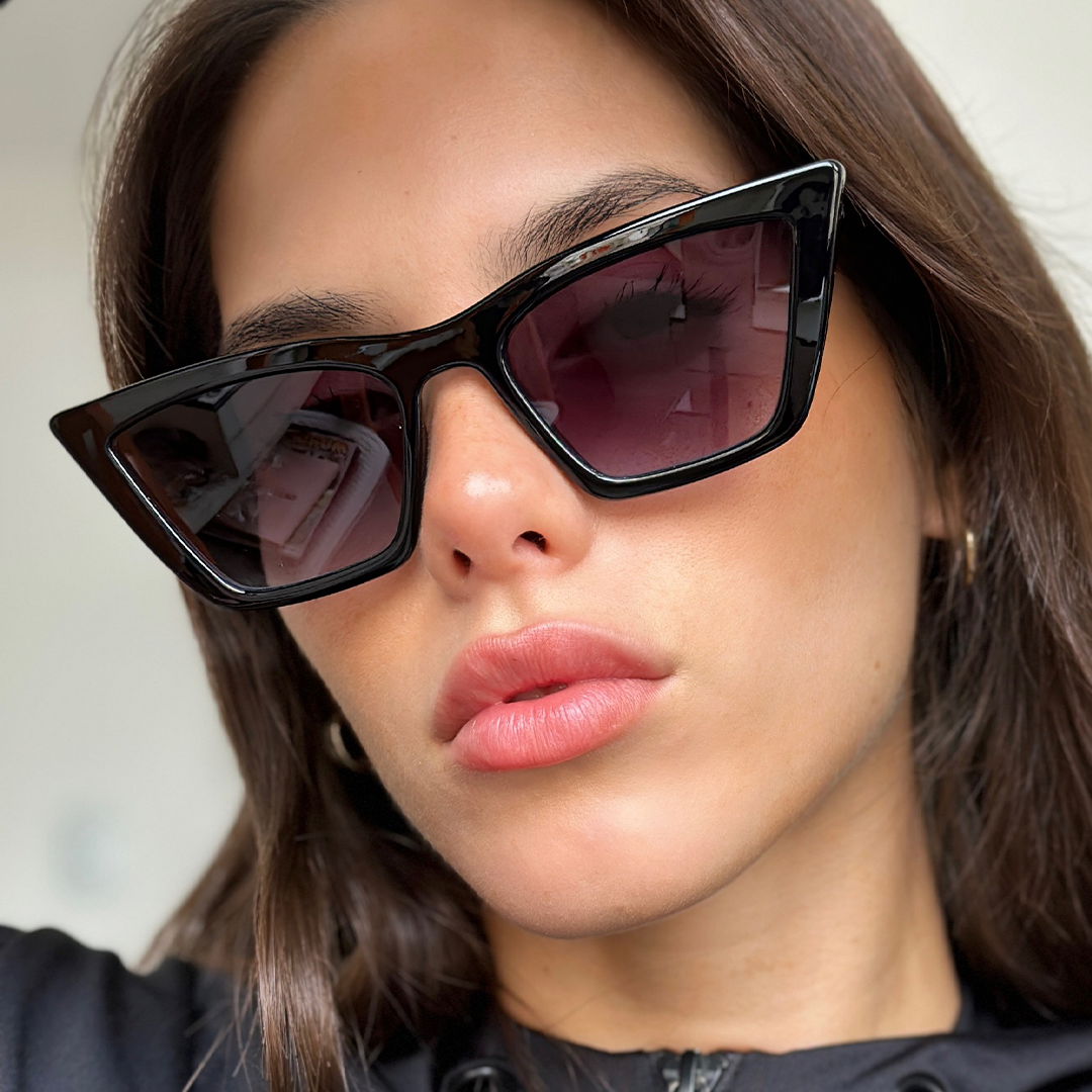 Frida Sunglasses Black Shiny Grey Gradient Lens Infinit