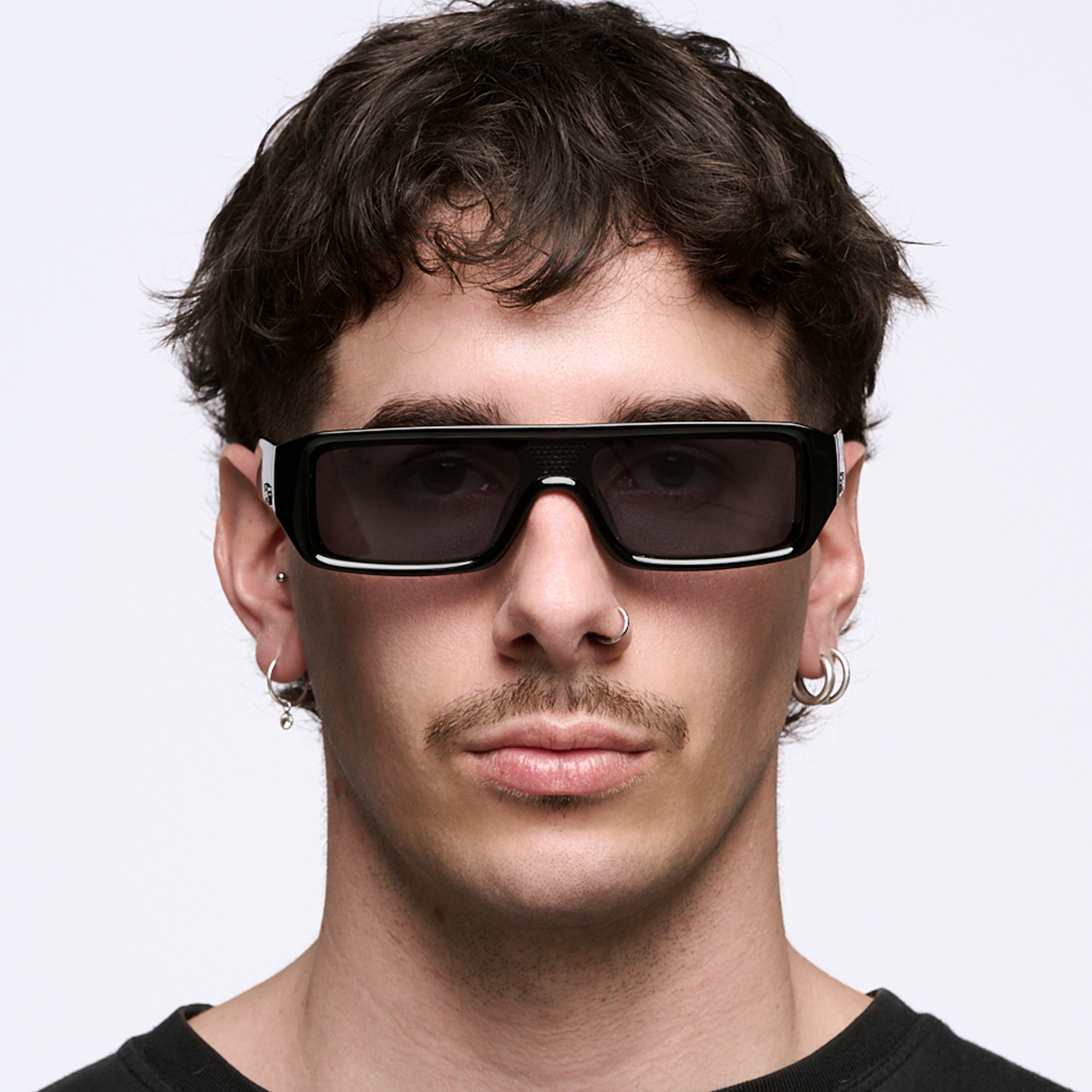 Beijing - Glossy Black - Gray Lens