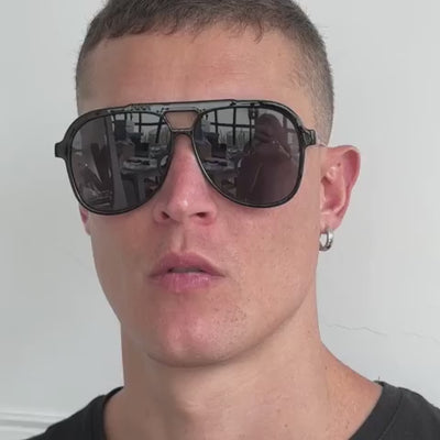 sunglasses-infinit-triple-xxx-black-shiny-lens-grey-polarized